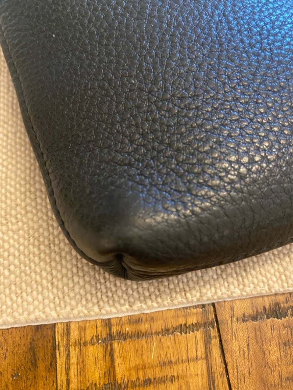 Tory Burch Black Pebbled Leather Logo Crossbody - Picture 11 of 16